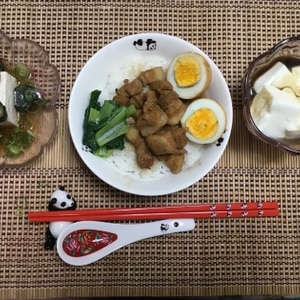 台湾の屋台ご飯『魯肉飯(ルーローファン)』